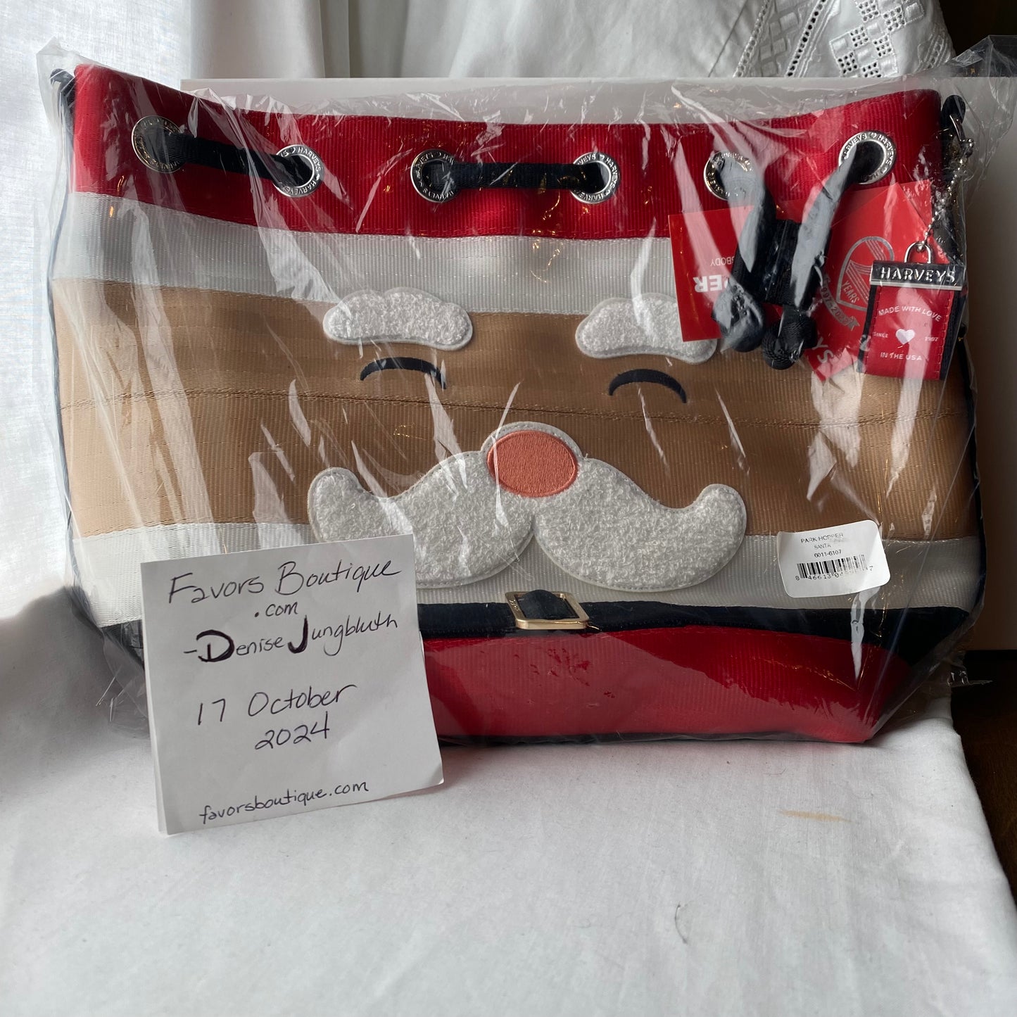Harveys - Park Hopper / Santa - New