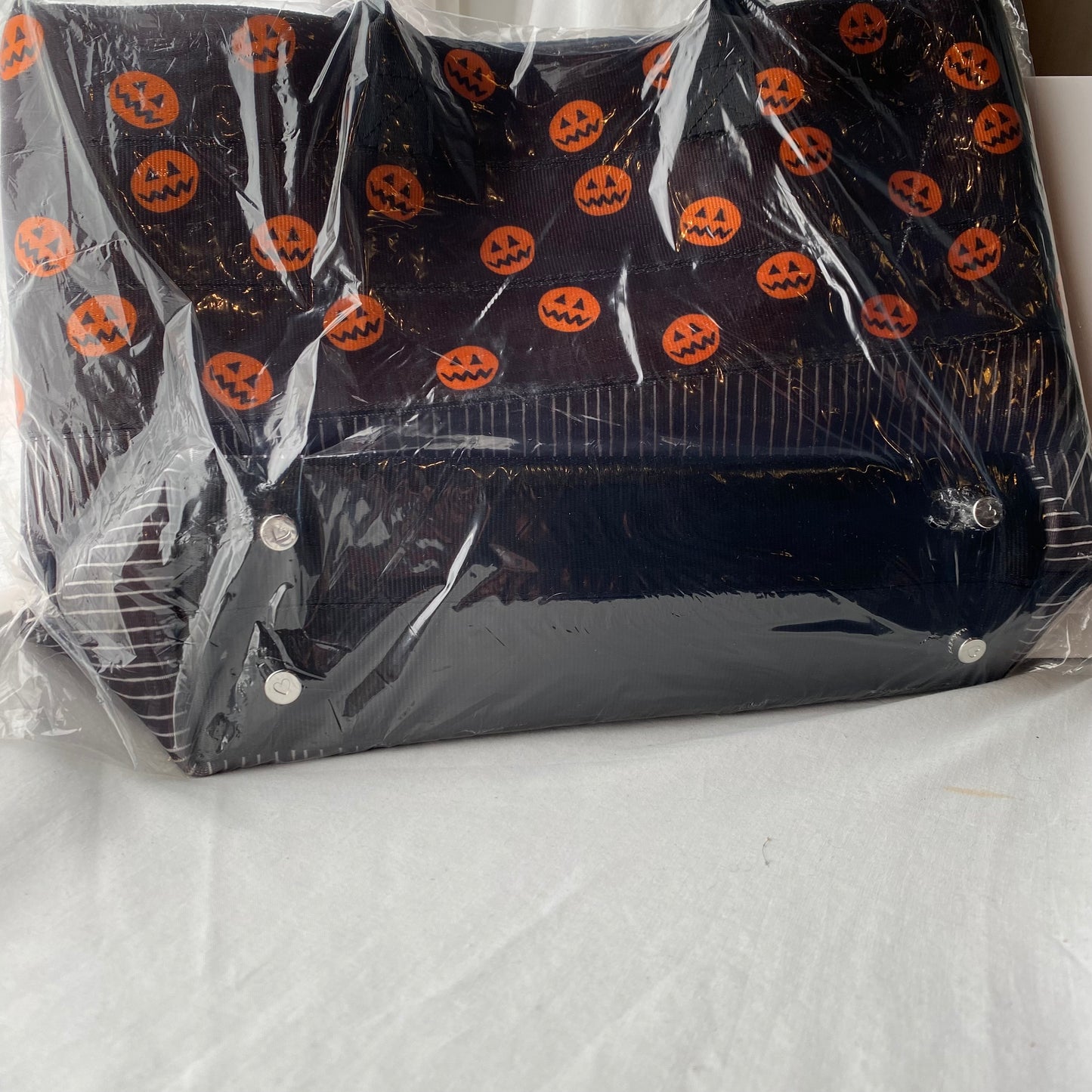 Harveys - Medium Streamline Tote LTD / Lock, Shock, and Barrel - New