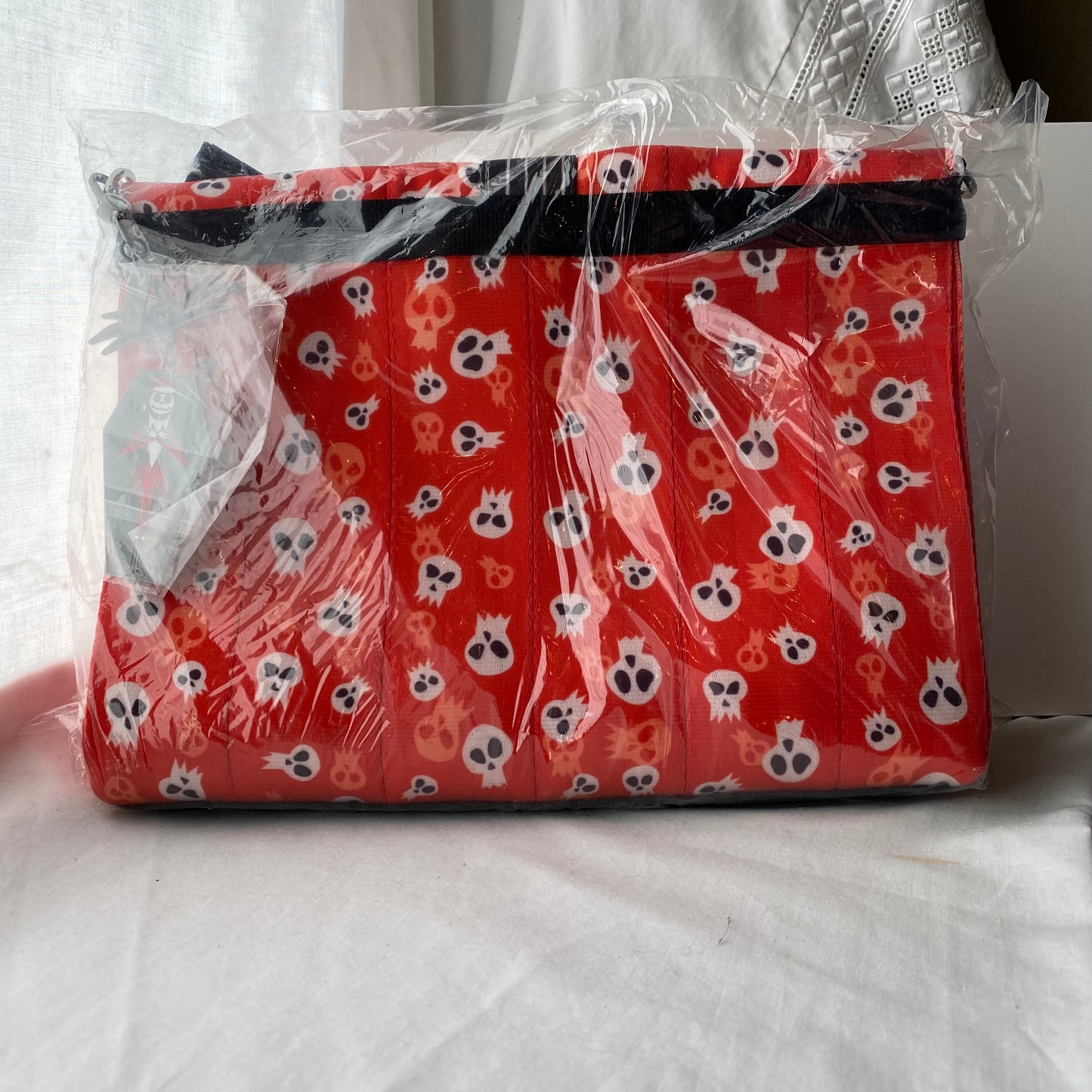 Harveys - Present Foldover Crossbody / Making Christmas
- New