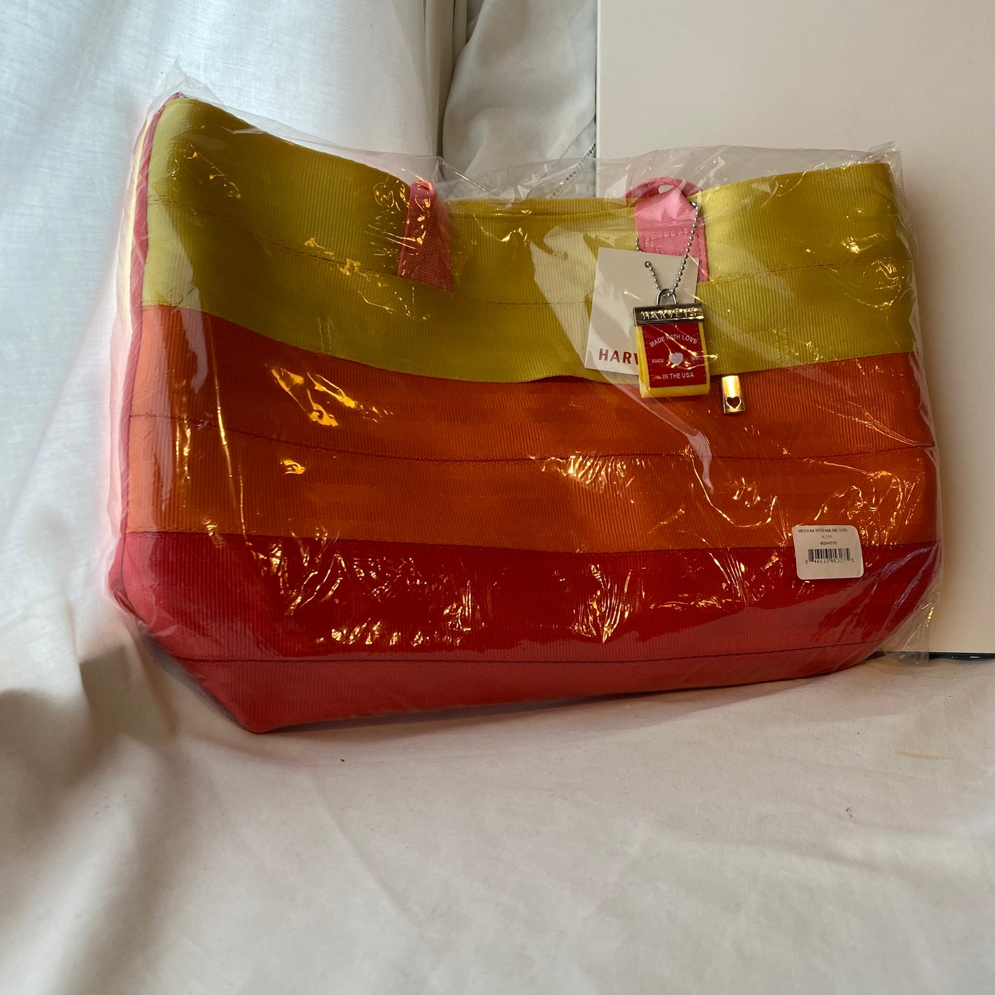 Harveys - Medium Streamline Tote / Aloha - New