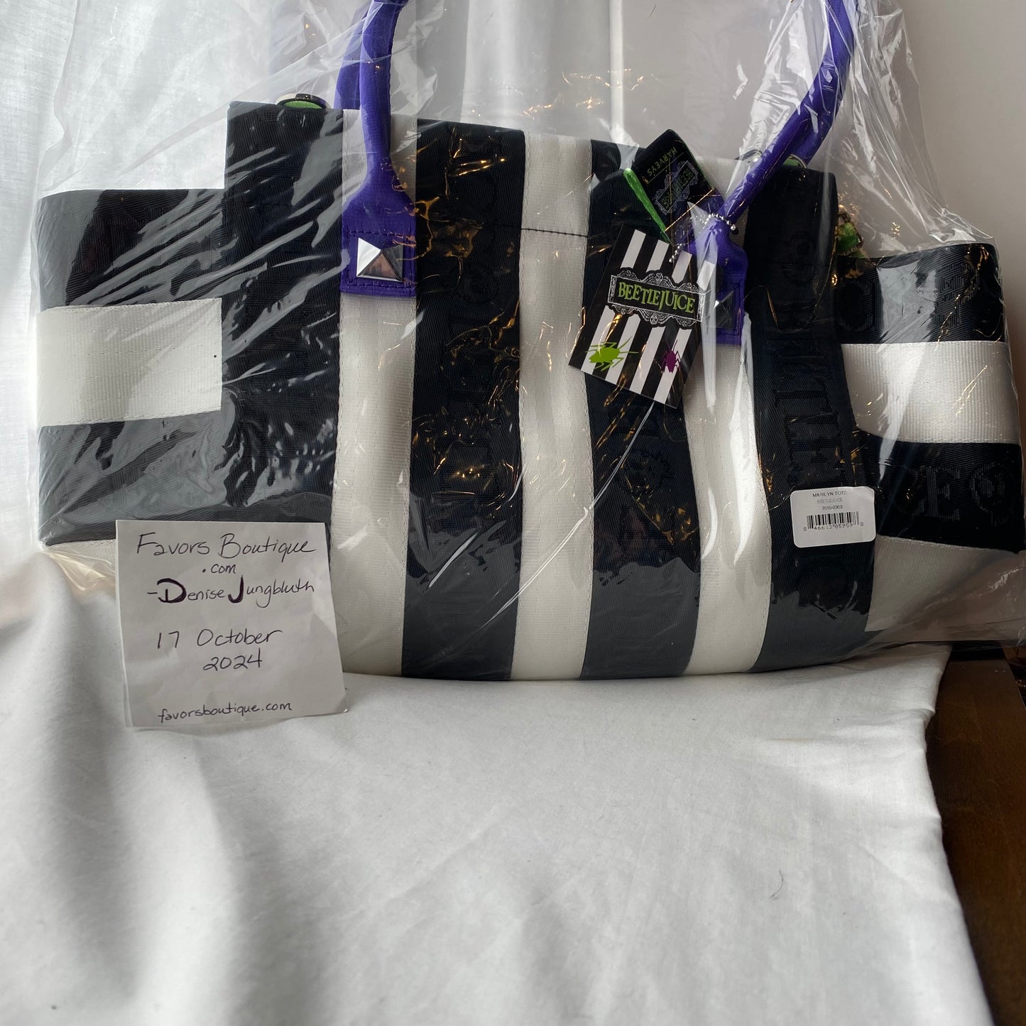 Harveys - Marilyn Tote / Beetlejuice - New